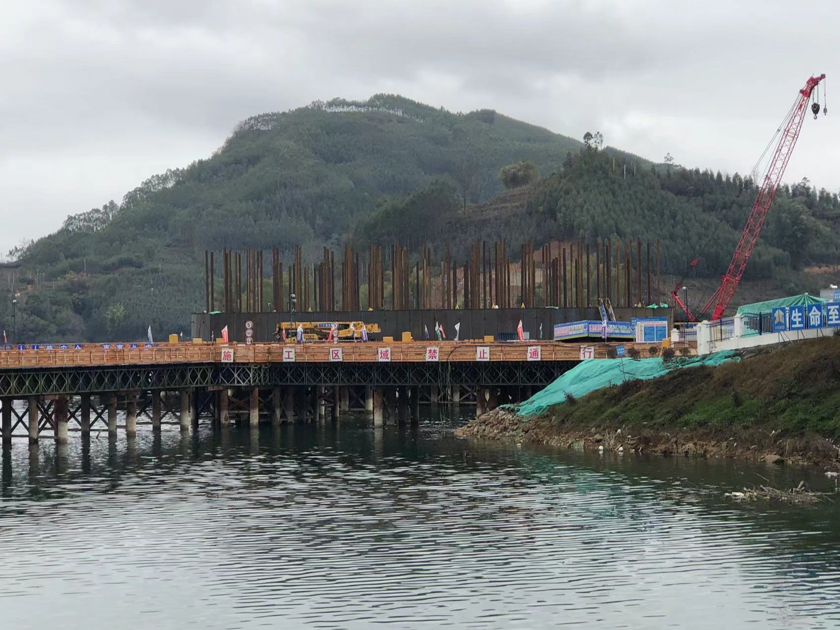 恭城县广西岩滩特大桥高速路监控安装项目